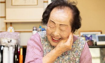 ポーラの102歳現役美容部員の「ナイトルーティン」 自分をいたわりながら、美しくなるためのコツとは?