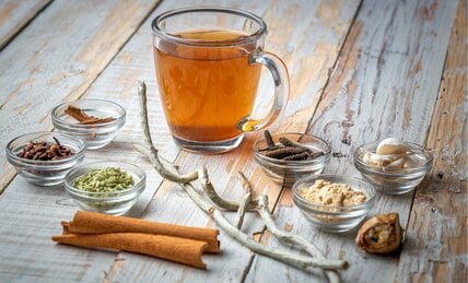 メンタル不調に使う漢方薬の効果は？　医師「薬は手段の一つで、『養生』が根底に」