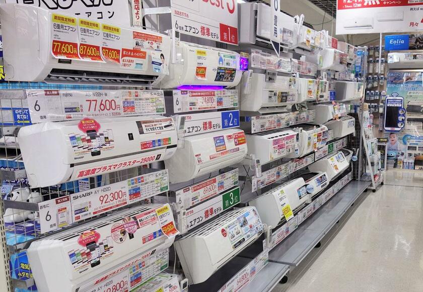 エアコンなどの季節商品は、オフシーズンに買うのがベスト　（ｃ）朝日新聞社