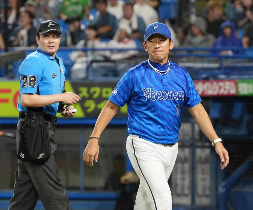 三浦監督（写真／日刊スポーツ）