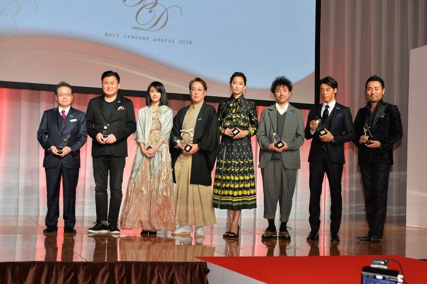 ベストドレッサー賞の授賞式=撮影・掛祥葉子(写真部)