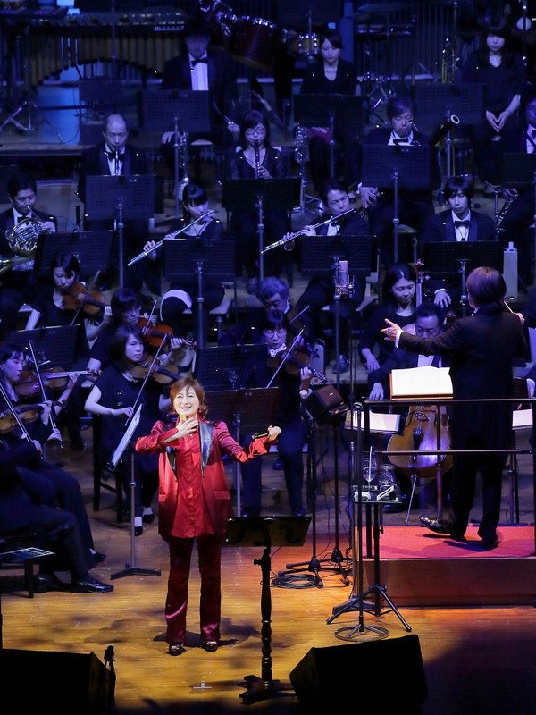 渡辺美里、40代最後はオーケストラの響きの中で…そして、真夏の祝祭の舞台へ