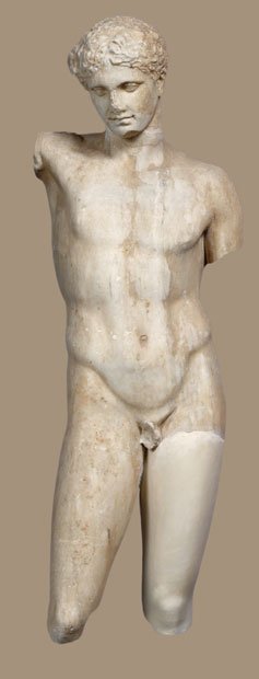 競技者像／前２世紀後半／アテネ国立考古学博物館／欠損した右手には金属製の葉冠を持ち、自分の頭に載せようとしていたと思われる（c）The Hellenic Ministry of Culture and Sports－ Archaeological Receipts Fund