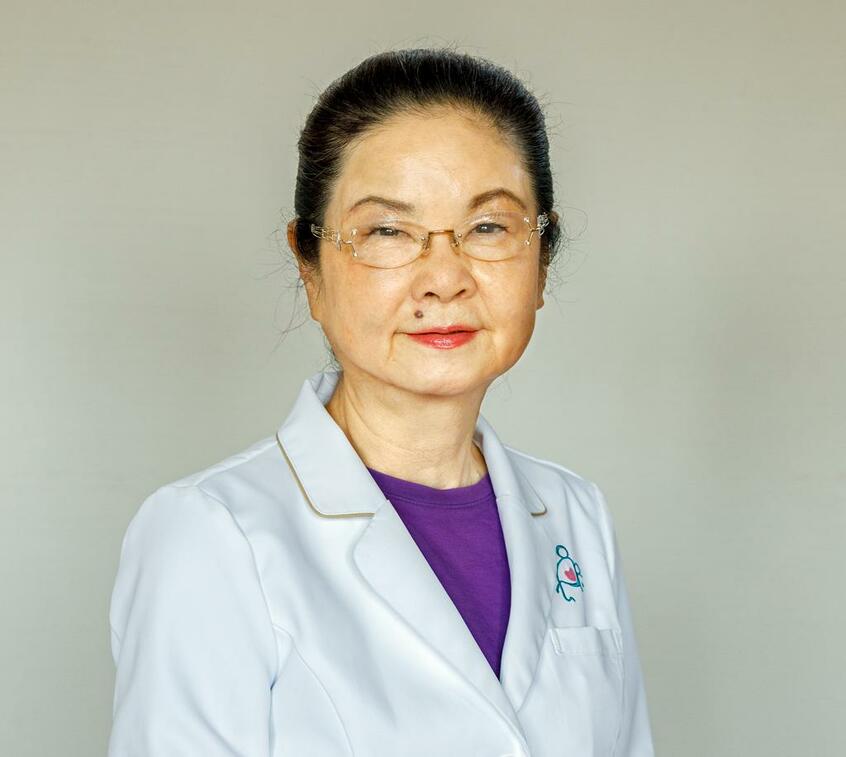 東峯婦人クリニック理事長、松峯寿美先生(撮影/新井智子)