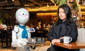 カフェで働く「分身ロボット」誕生秘話　原点は「ひきこもり経験」開発者・吉藤オリィさん