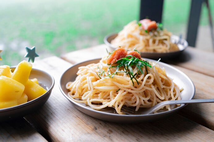 冷たい麺料理を食べて夏キャンプを快適に過ごそう。