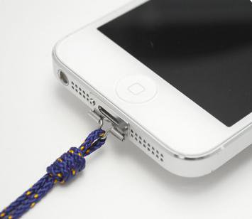 ストラップホルダー「NETUKE for iPhone6」。人気商品で12月1日まで入荷待ちだとか…