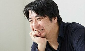 伝説のプロデューサー佐久間宣行の配信番組が好調なわけ 「40歳までに見まくったものが仕事の寿命を延ばす」