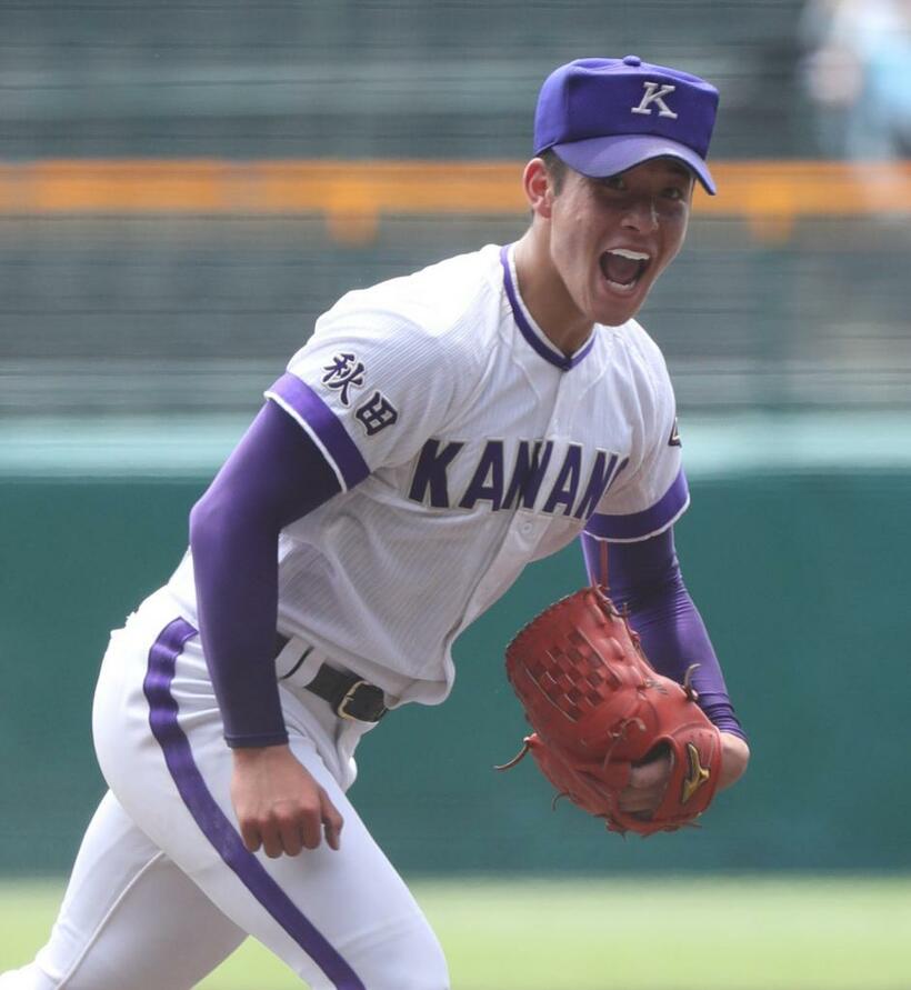 2年前の甲子園で大きな話題となった金足農・吉田輝星の熱投　（ｃ）朝日新聞社