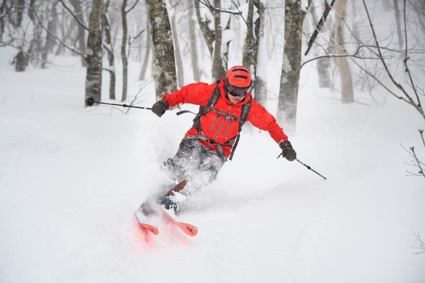冬はほとんどスキー場で過ごす。「まわりは驚きませんでした。普通と違う話が私の発言には多いので。スケジューリングの努力は必要ですが、今後は１００日滑走もできるのではと思っています（笑）」（写真＝今　祥雄）