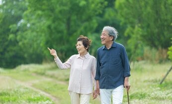 痛々しい老人にならないために…若さにしがみつく危険性と日本人が知らない「今を生きる」楽しみ