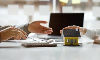 【住宅ローン】これから変動金利が上がったら返済額はどうなる? プロに注意点を聞いた【シミュレーション付き】