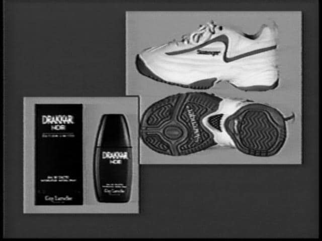 警視庁が公表した犯人の靴と香水（捜査本部DVDより）