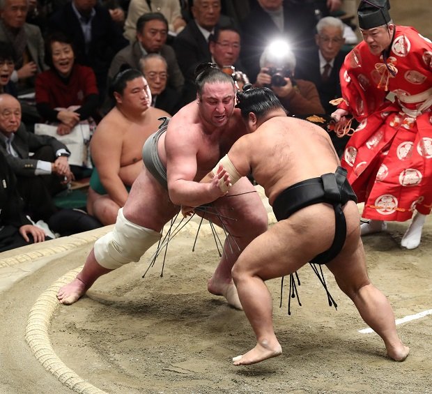 平幕優勝した栃ノ心（ｃ）朝日新聞社