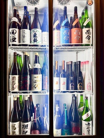 写真・図版(1枚目)| 【十四代・新政・而今が120分飲み放題!】希少酒15種飲み放題プラン8,800円(税込)|日本酒原価酒蔵2店舗で8/24(日)~9/21(日)限定開催!