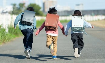 「小1の壁」ひらがなや計算よりやるべきことがあった… 入学前にやっておけばよかった“4つのこと”を、小学生ワーママに聞く