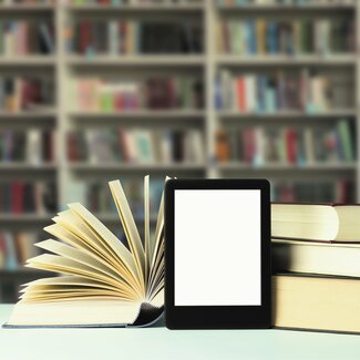 「作家の出身大学」ランキング 1位早稲田大から輩出された作家は? おもな文学賞、芥川賞、直木賞受賞者