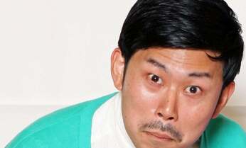 カネ借り芸人で人気の岡野陽一「借金1000万円でタワマンヒモ暮らし」の哲学とは?〈水曜日のダウンタウンきょう出演〉