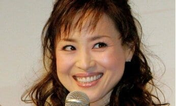 デビュー45周年の松田聖子ランキング「若い世代にお勧めしたい曲」は? 6位には「昭和の遠距離恋愛はエモい」という名曲が!