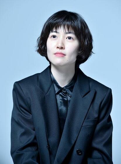 シム・ウンギョン 1994年、韓国ソウル特別市出身。2004年から子役として数多くのドラマで活躍。映画「サニー 永遠の仲間たち」(11年)、「怪しい彼女」(14年)などで知られる。ドラマ「のだめカンタービレ」の韓国版「ネイルカンタービレ」(14年)で主演を務めた