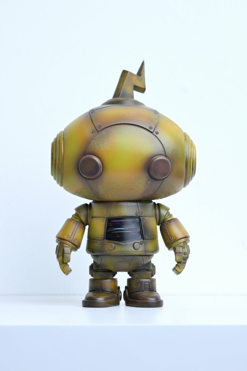 アーティスト・Ｋａｍｅｒｉａｎ．さん：Ｓｈｕｎ　Ｓｈｉｂｕｙａ（東京玩具式）さんの「－Ａ－ＲＯＢＯＴ　“Ｒｕｓｔ　Ｅｄｉｔｉｏｎ”」（写真：篠塚ようこ）