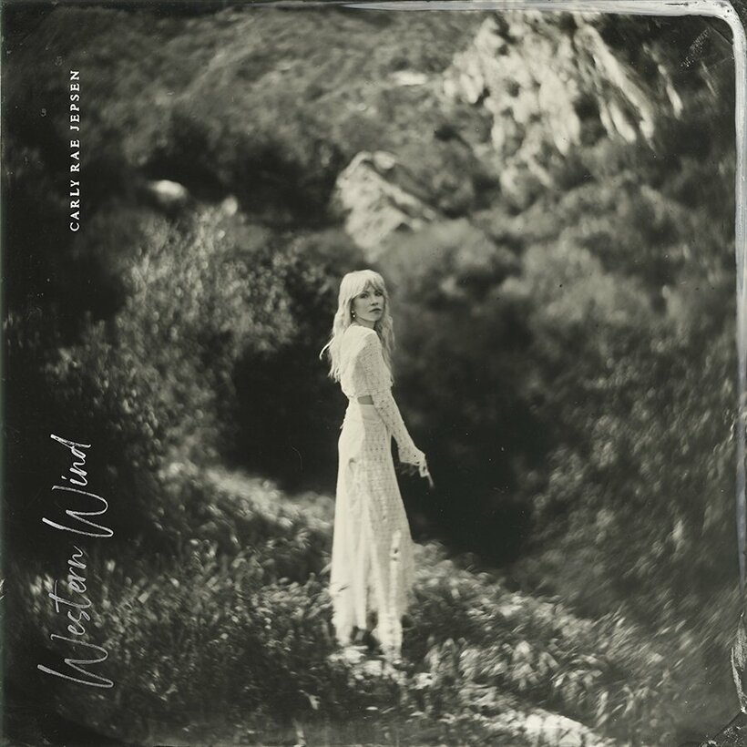 カーリー・レイ・ジェプセン、最新シングル「ウエスタン・ウィンド」は「深く孤独な隔離の中で生まれた曲」