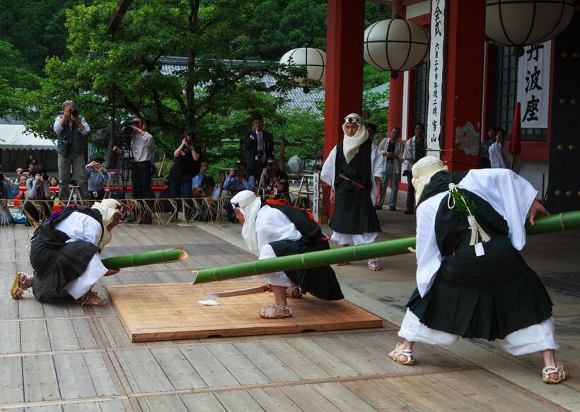 ６月の竹伐り会式　（撮影／星野佑佳）