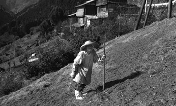「なぜ、こんな山奥に人が住んでいるのか」 山村の集落で生きる人々を追い続ける写真家・國領翔太
