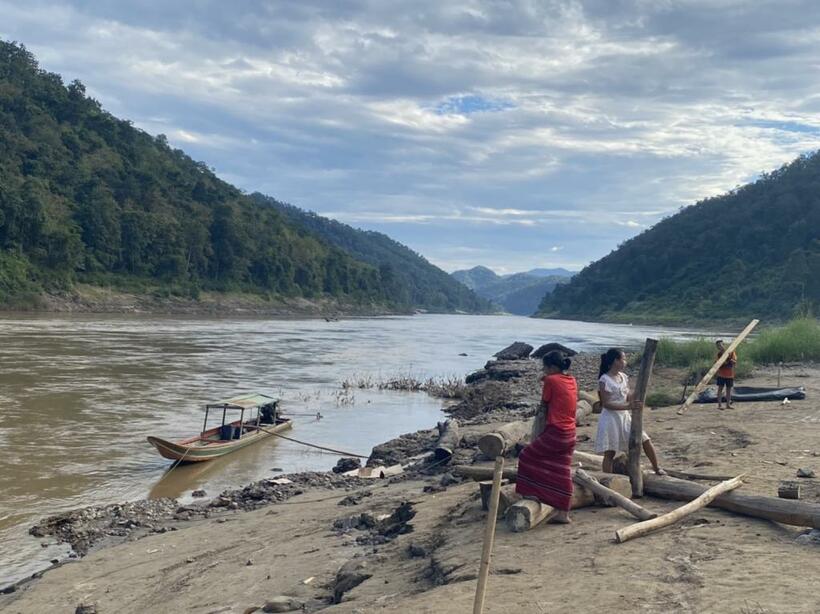 ミャンマー側から撮影。川を隔てた向こうはタイ（11月、泰梨沙子・撮影）