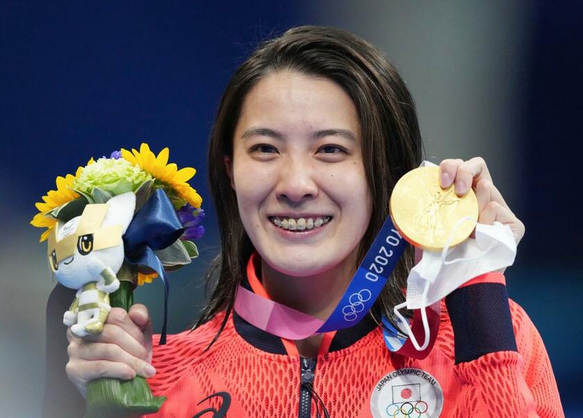 女子４００メートル個人メドレーで金メダルを獲得した大橋悠依／２０２１年７月２５日（ｃ）朝日新聞社