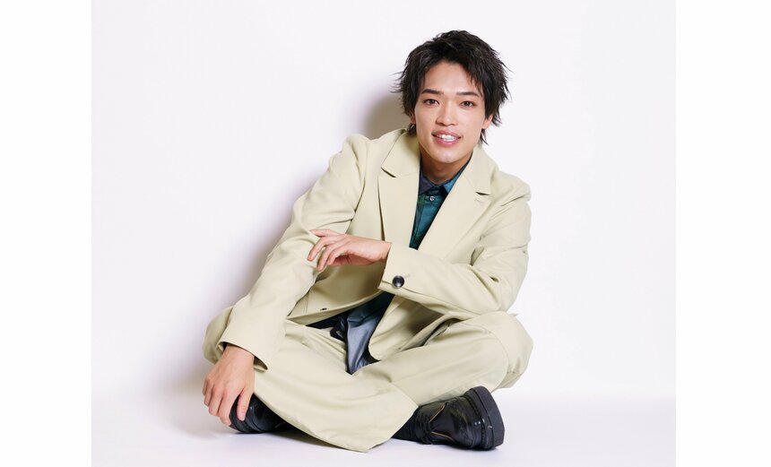 timeleszの原 嘉孝さん　写真／岡田晃奈　ヘアメイク／宮島亜海（IKEDAYA TOKYO）　スタイリスト／九（Yolken）　衣装協力／Licht Bestreben
