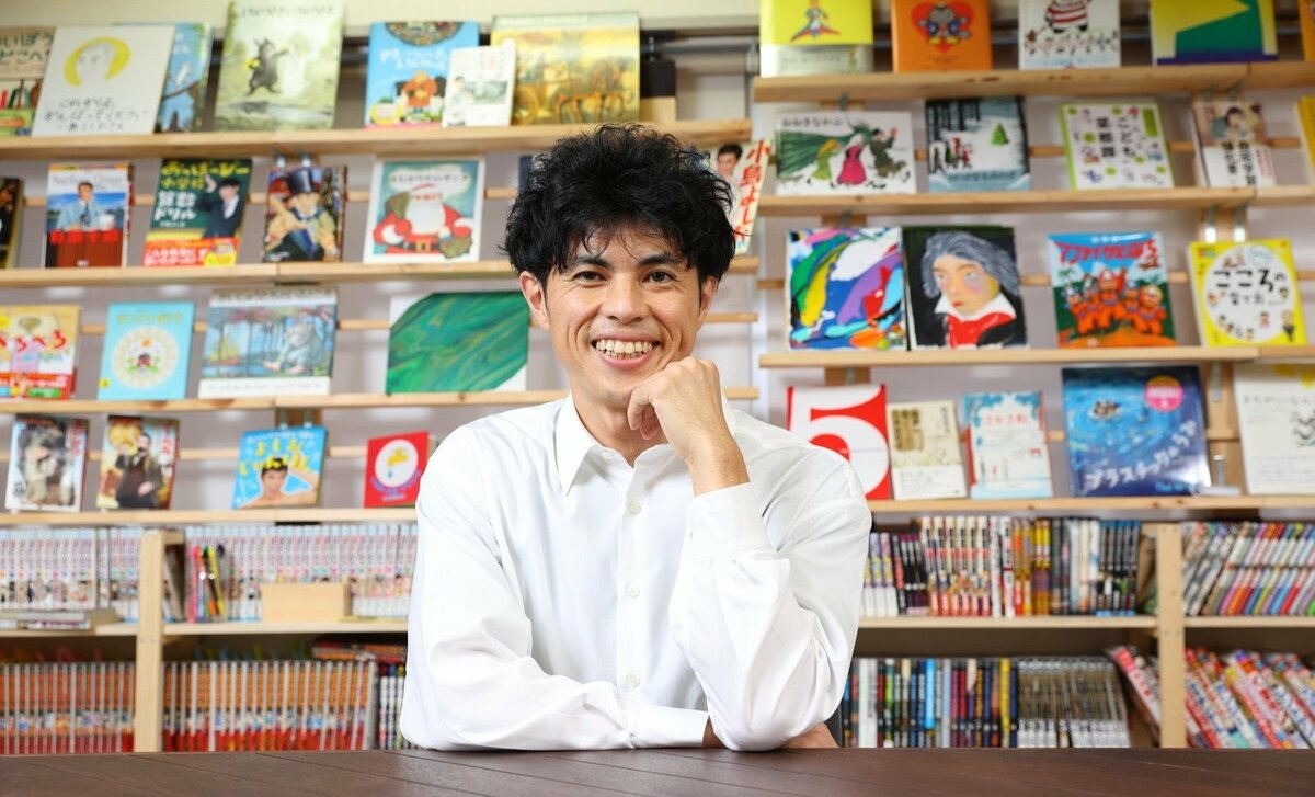 小島よしおが「毎日時間が足りなくて疲れてしまった」と悩む中3に伝えたい、心がいっぱいになったときの対処法とは? | AERA with Kids+