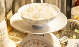 102歳現役美容部員「白ごはんは150グラム」 健康に長生きできる“納得の理由”