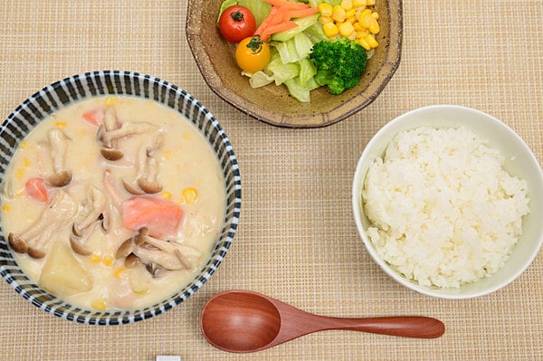 「定食」が存在するほど、日本の食文化に定着しているシチュー