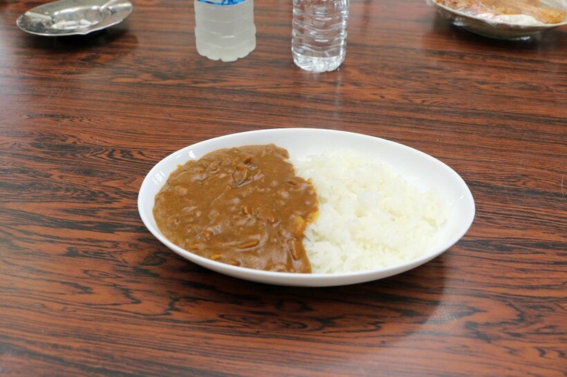新米のカレーライス＝米倉昭仁撮影