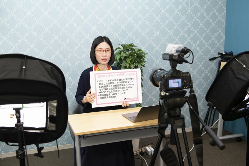 政治家を登場させる一方で、少数意見や社会的な弱者をクローズアップ。ジャニー喜多川からの性被害者もいち早く登場させた。戦争の語り部たちも精力的に取材している(撮影/高野楓菜)