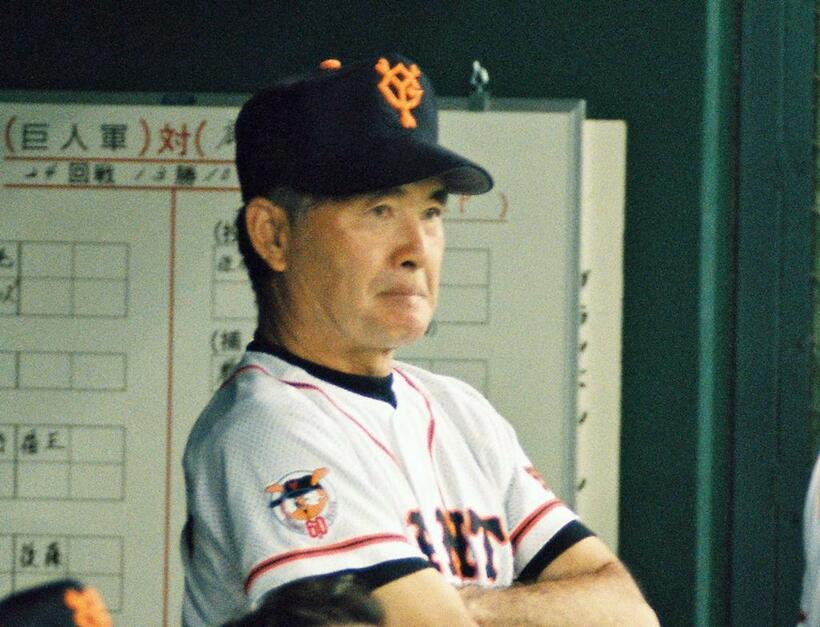 球団唯一の最下位となった1975年シーズンにチームを指揮した長嶋茂雄氏