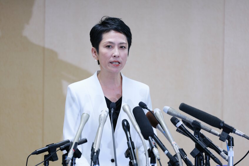 都知事選への立候補を表明し、会見する蓮舫氏(24年5月)