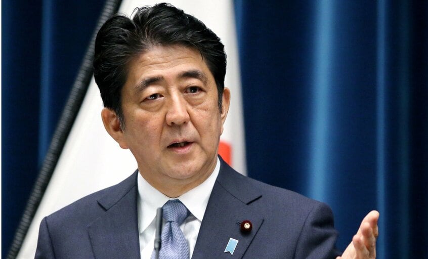 2015年8月、戦後70年の談話を発表した安倍首相(当時)