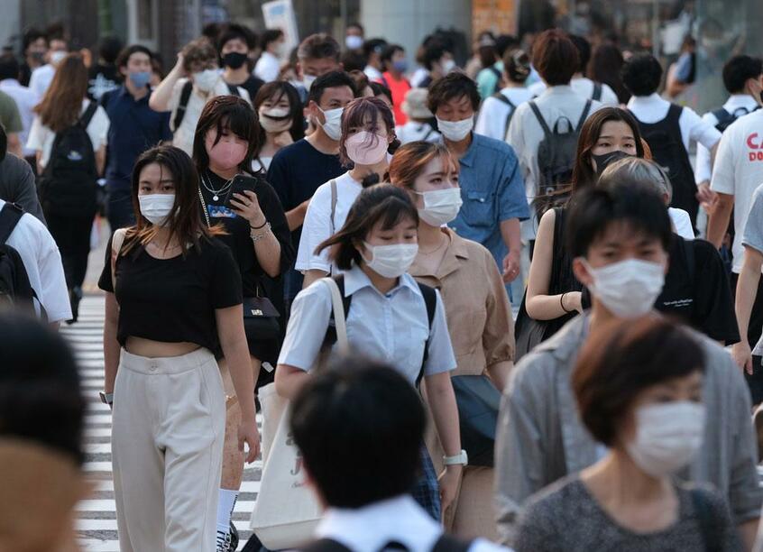 街を行き交う人々。時間の使い方は「急がば回れの段取り」が一番大事だ