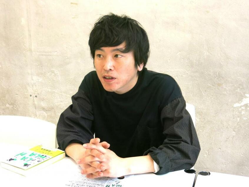 「しずる」の村上純さん(撮影/中西正男)