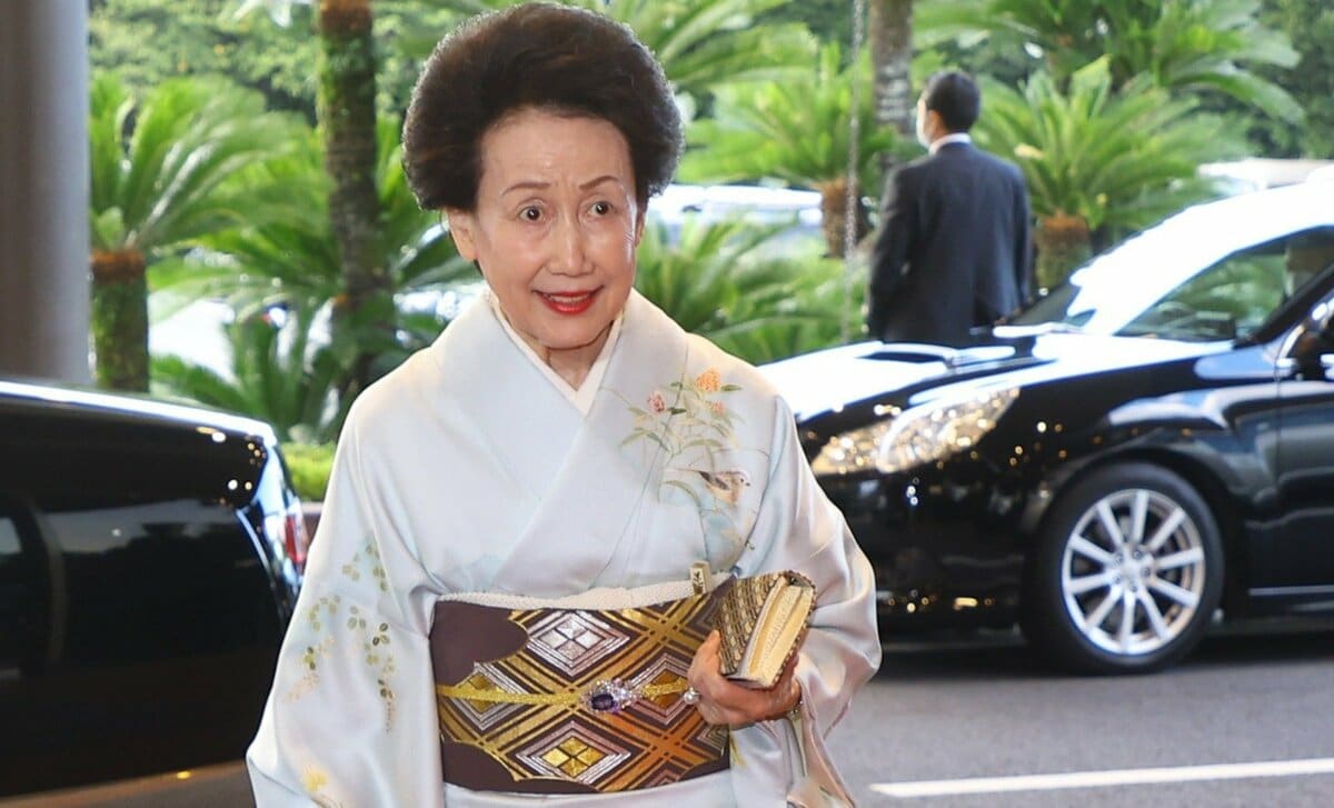 園遊会 注目は華子さまの希少な帯と「遊び心」のお着物 ぷっくり