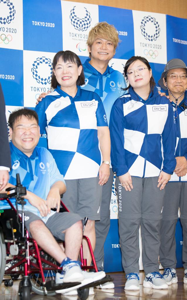 ユニホームは競技会場のスタッフ用と都市ボランティア用の2種類がある。大会期間中に11万人以上が着用する見込みだ(撮影/写真部・加藤夏子)