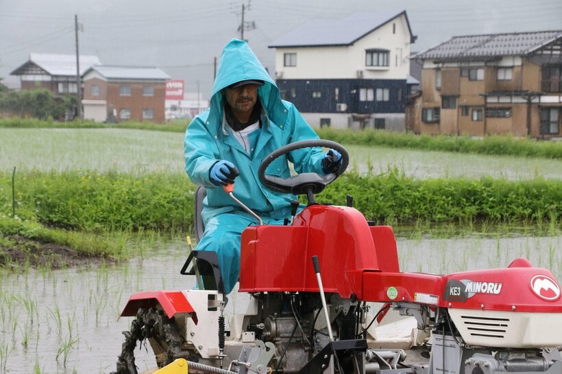 2023年は「水不足で約2割の稲が枯れた。7月19日以降、お盆明けまでまとまった雨は降らなかった」と、新潟県南魚沼市の米農家・笛木竜也さんは話す＝米倉昭仁撮影