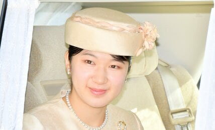 〈被災者に心寄せる皇室〉被災地に心を寄せる両陛下　愛子さまの装いから伝わる人びとへの「共感」と「いやし」のキーワード
