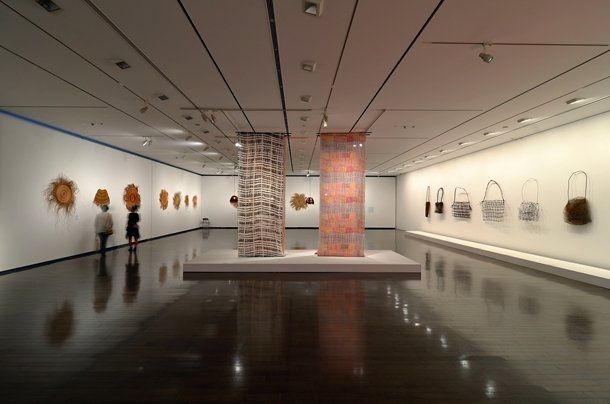 「第2回金沢・世界工芸トリエンナーレ　工芸におけるリージョナルなもの」展示風景