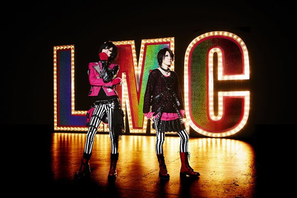 LM.C 巨大なLM.Cの電飾セットを施した新曲「MONROEwalk」MV公開