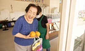 102歳現役美容部員「何より自分のご機嫌をとる」 長生きと健康のためにいちばん大切なことは「今を楽しく」