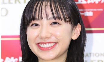 〈日曜劇場きょう第5楽章〉「さよならマエストロ」で初の社会人役に挑む「芦田愛菜」 流暢な英語と絵画・美術への高い教養が話題