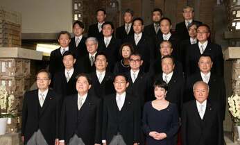 「知らなかった」と言えば免責? 岸田改造内閣 旧統一教会関連と接点のある議員だらけ